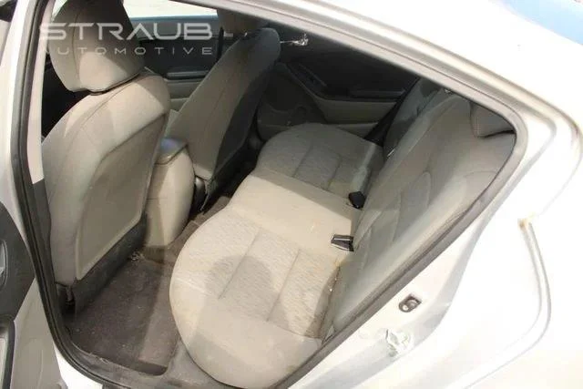 Used 2016 Silky Silver Kia LX image 6