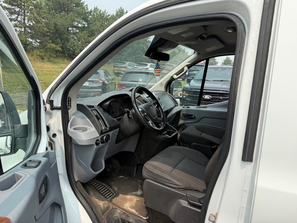 Used 2017 White Ford XLT image 9