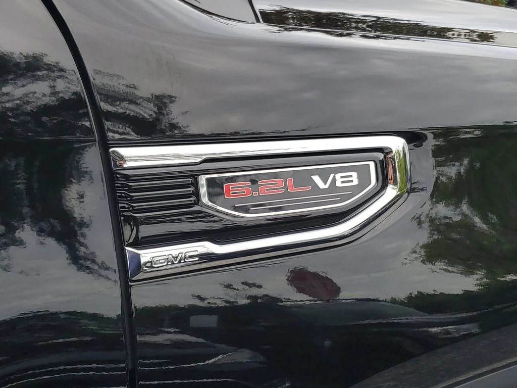 Used 2022 Black GMC Denali image 8