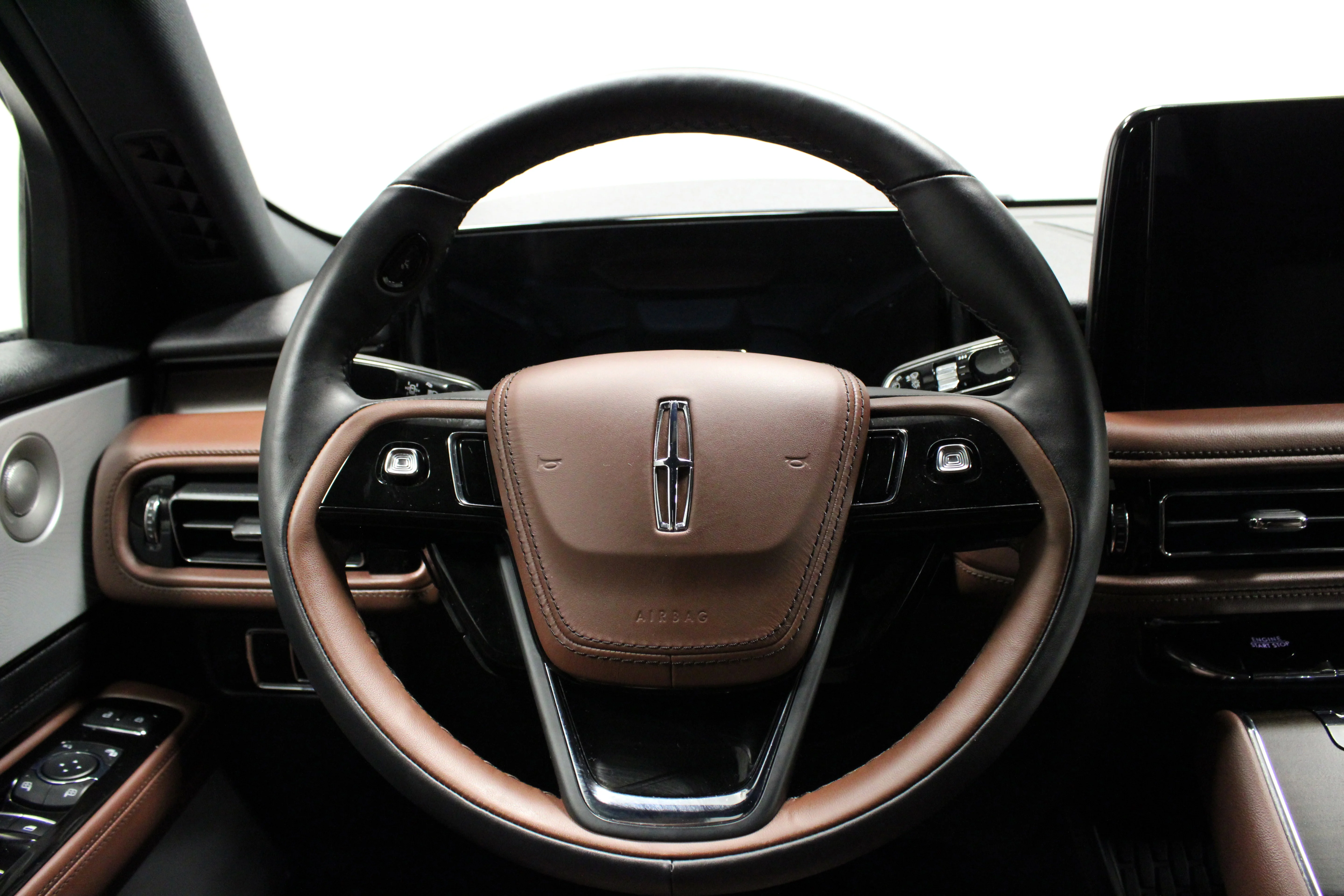 Used 2026 Black Metallic Lincoln Reserve image 22