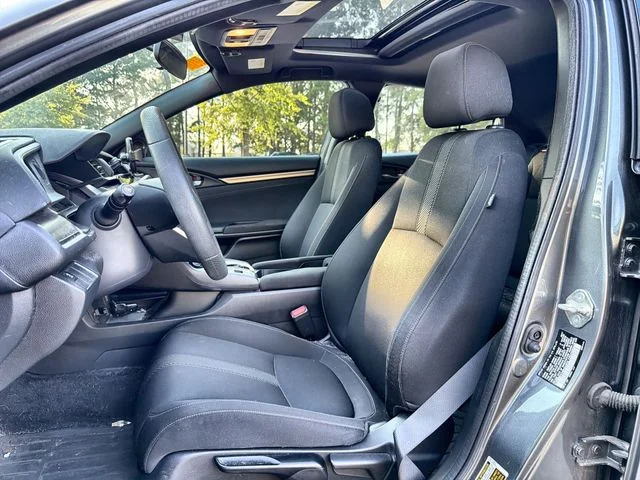 Used 2017  Honda EX image 11