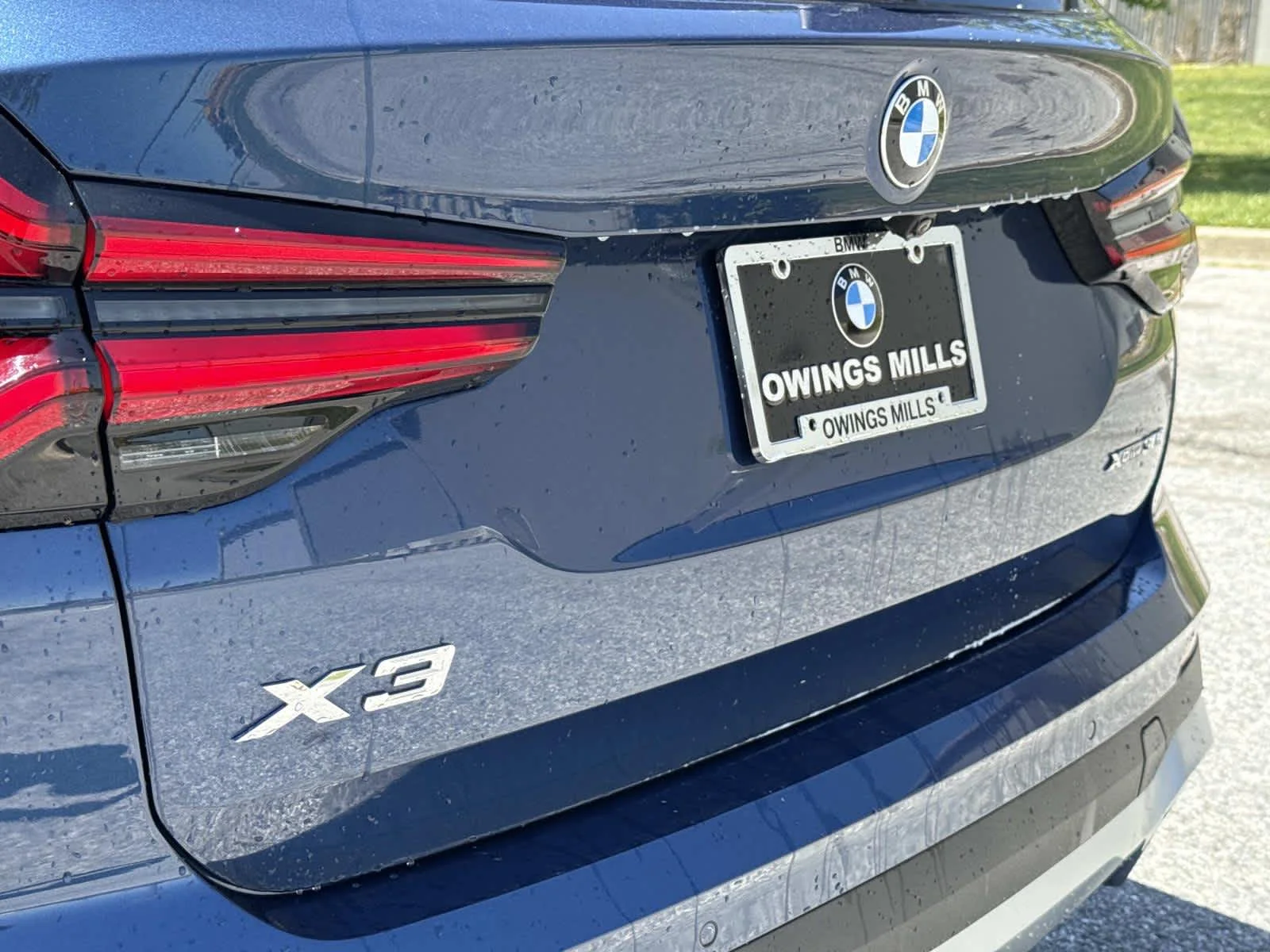Used 2024 Phytonic Blue Metallic BMW xDrive30i image 21