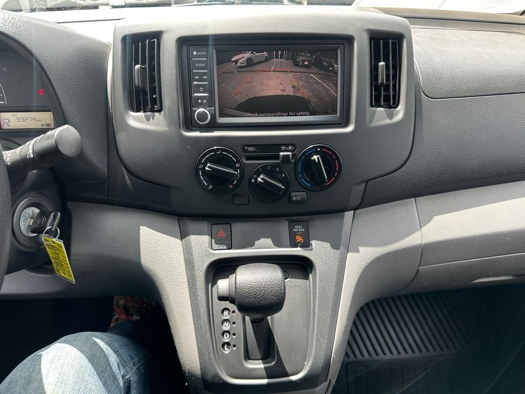 Used 2020 White Nissan S image 17