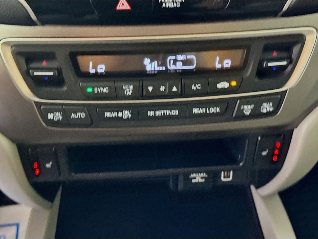 Certified Used 2019 Modern Steel Metallic Honda EX-L image 17