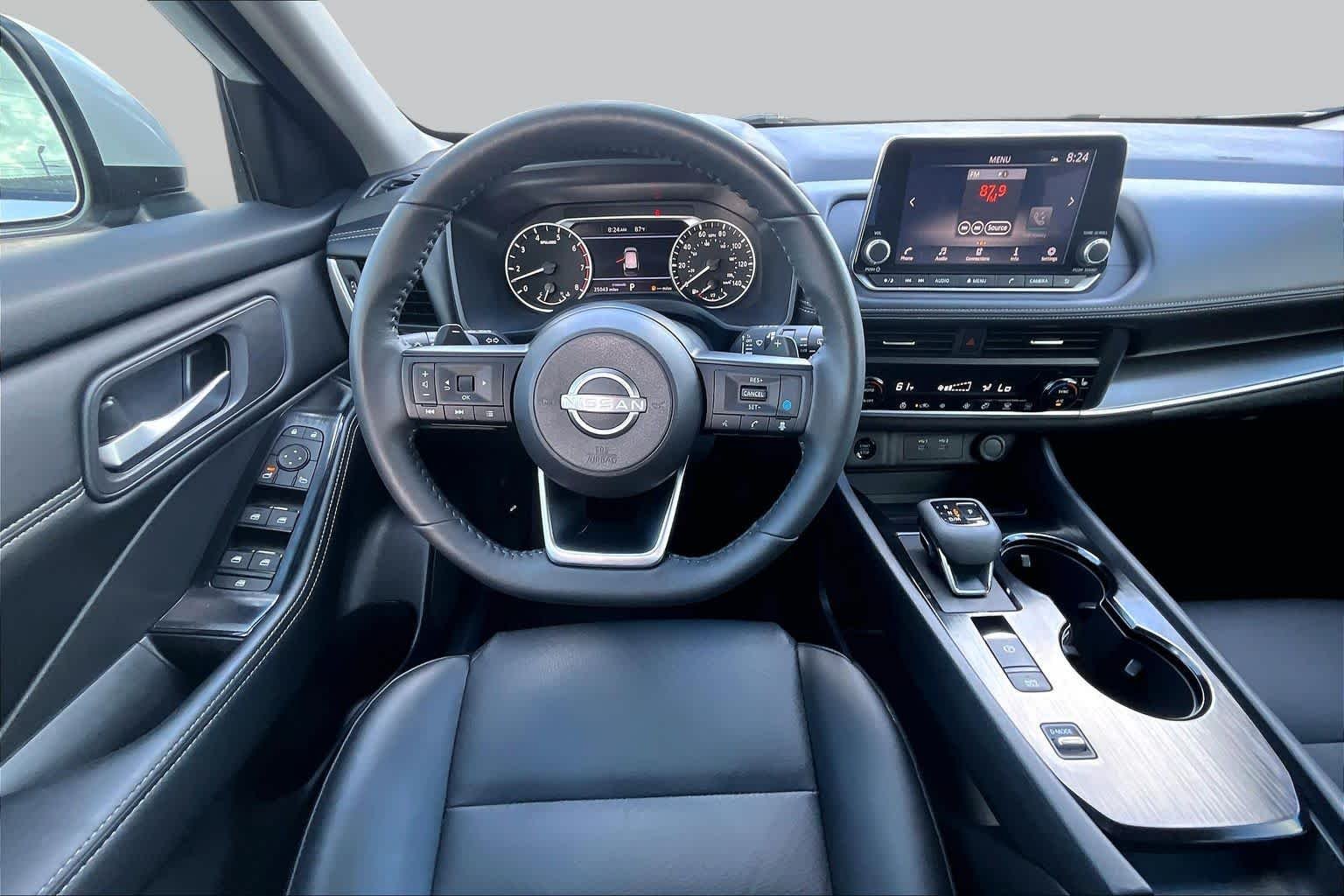 Used 2024 Everest White Pearl Nissan SV image 6