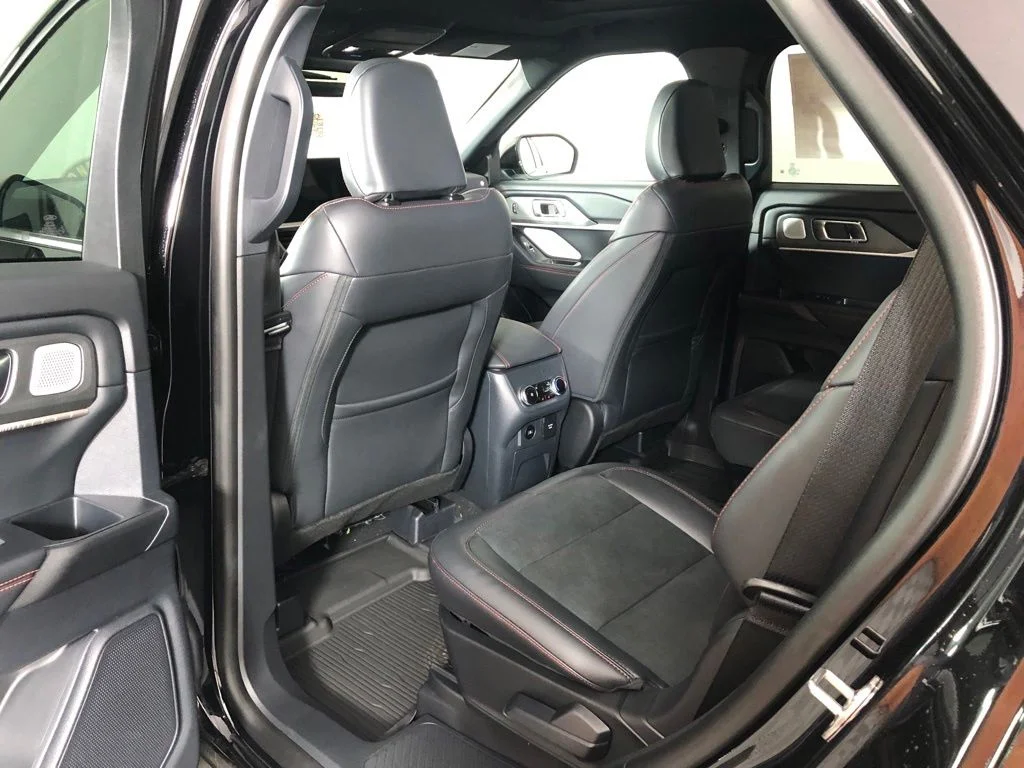 New 2026 Agate Black Metallic Ford ST image 11
