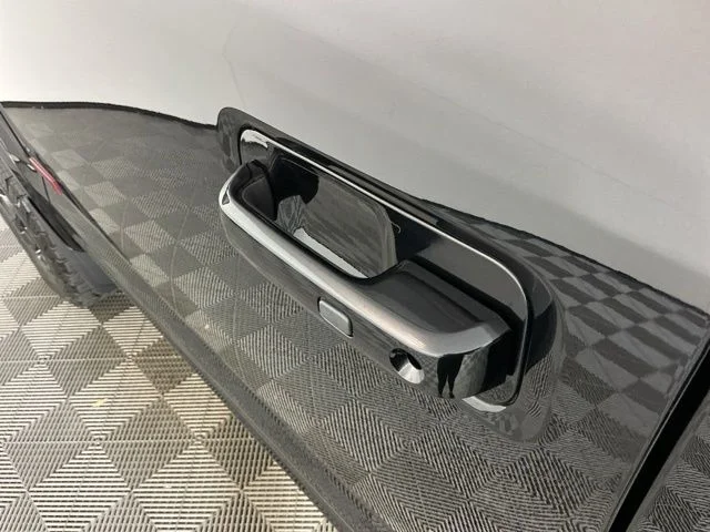 Used 2019 Agate Black Metallic Ford Lariat image 12