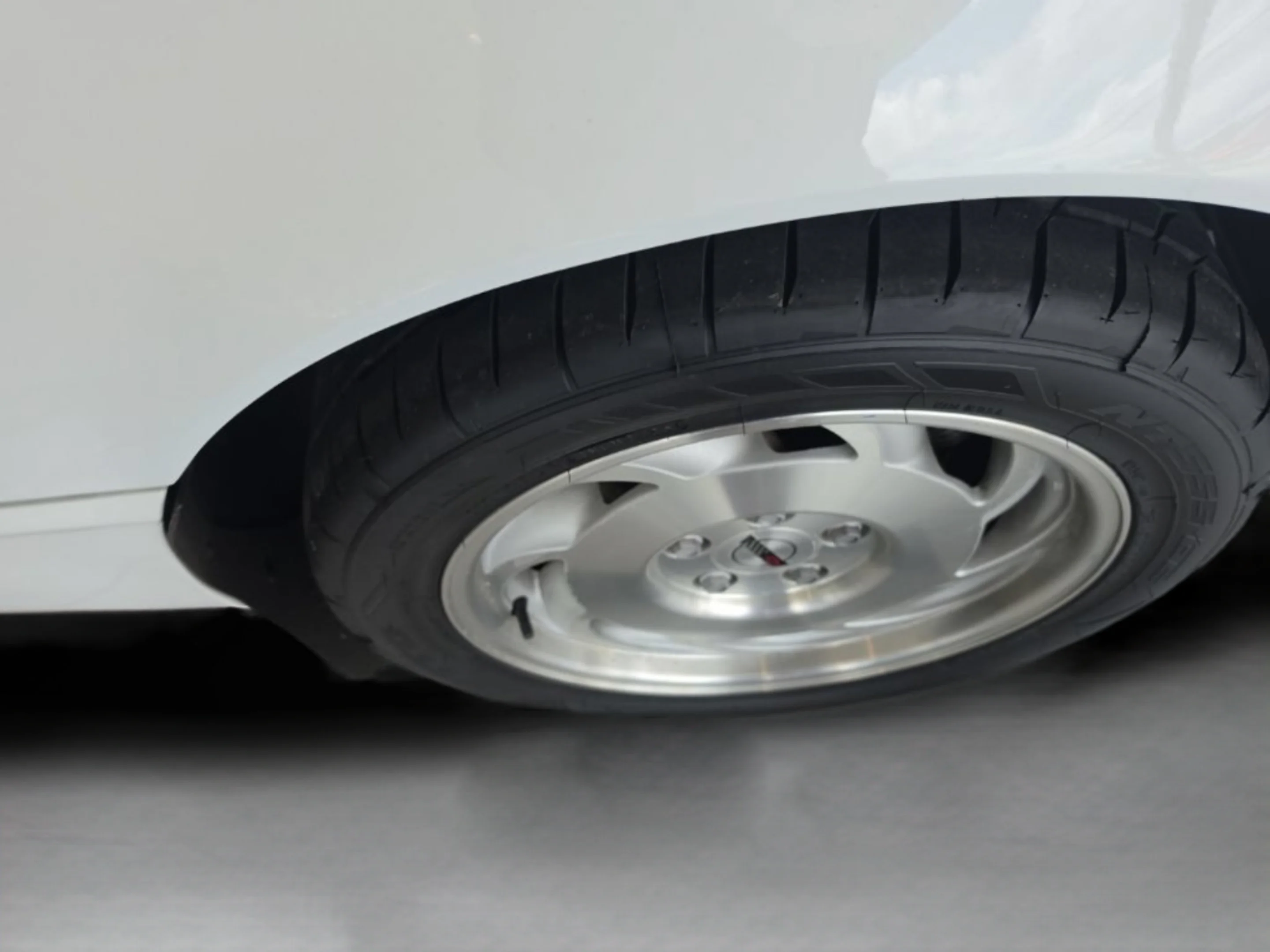 Used 1994  Chevrolet 2dr Convertible image 32