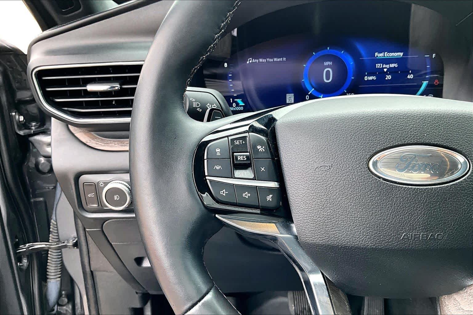 Used 2021 Carbonized Gray Metallic Ford Platinum image 24