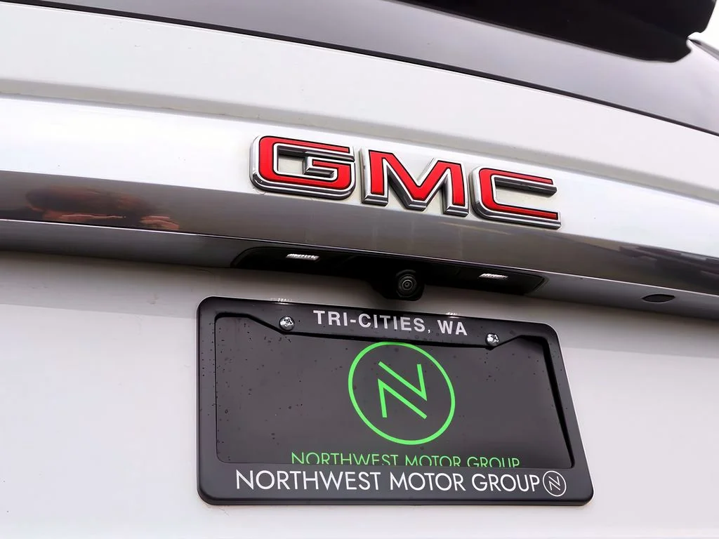 Used 2023 Summit White GMC Denali image 33