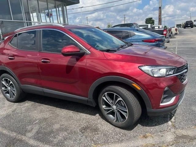 Used 2023  Buick Select image 34