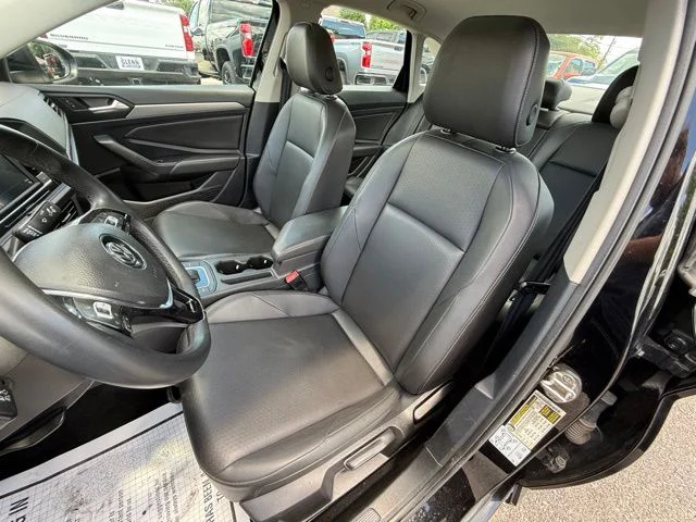 Used 2020 Black Volkswagen  image 13