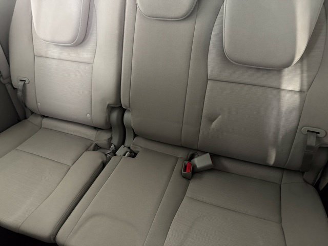 Used 2015 White Kia LX image 27