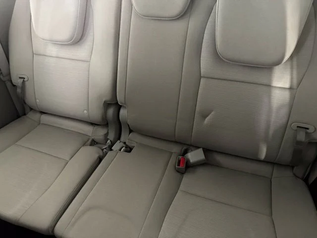 Used 2015 White Kia LX image 27