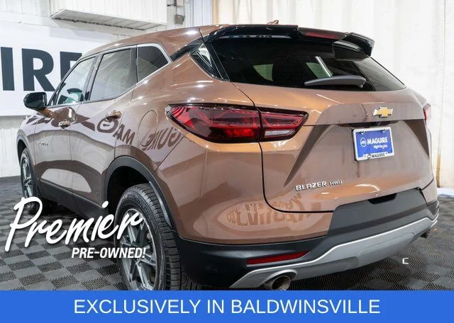 Used 2023 Brown Chevrolet LT image 7