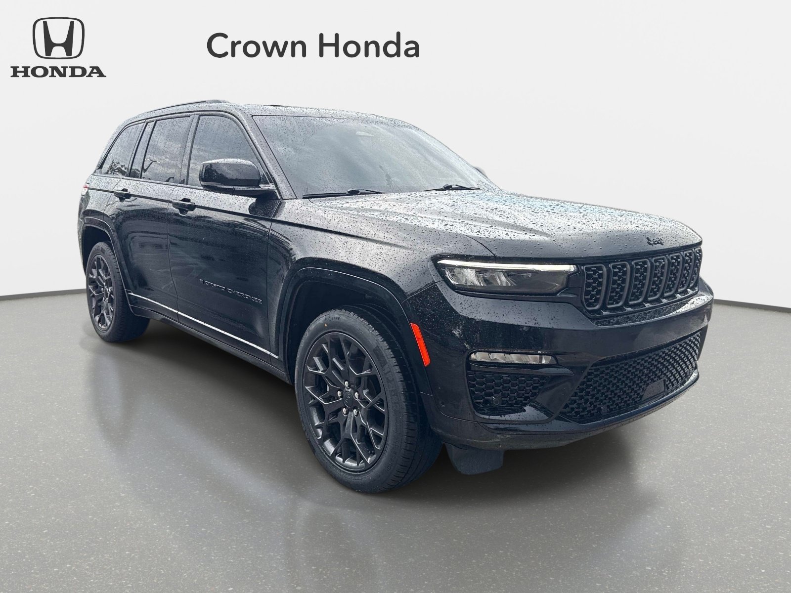 Used 2025 Diamond Black Crystal Pearlcoat Jeep Summit Reserve image 6