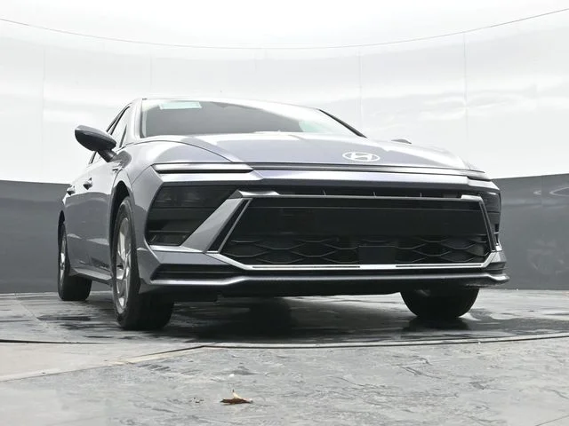 New 2026 Blue Hyundai SE image 22
