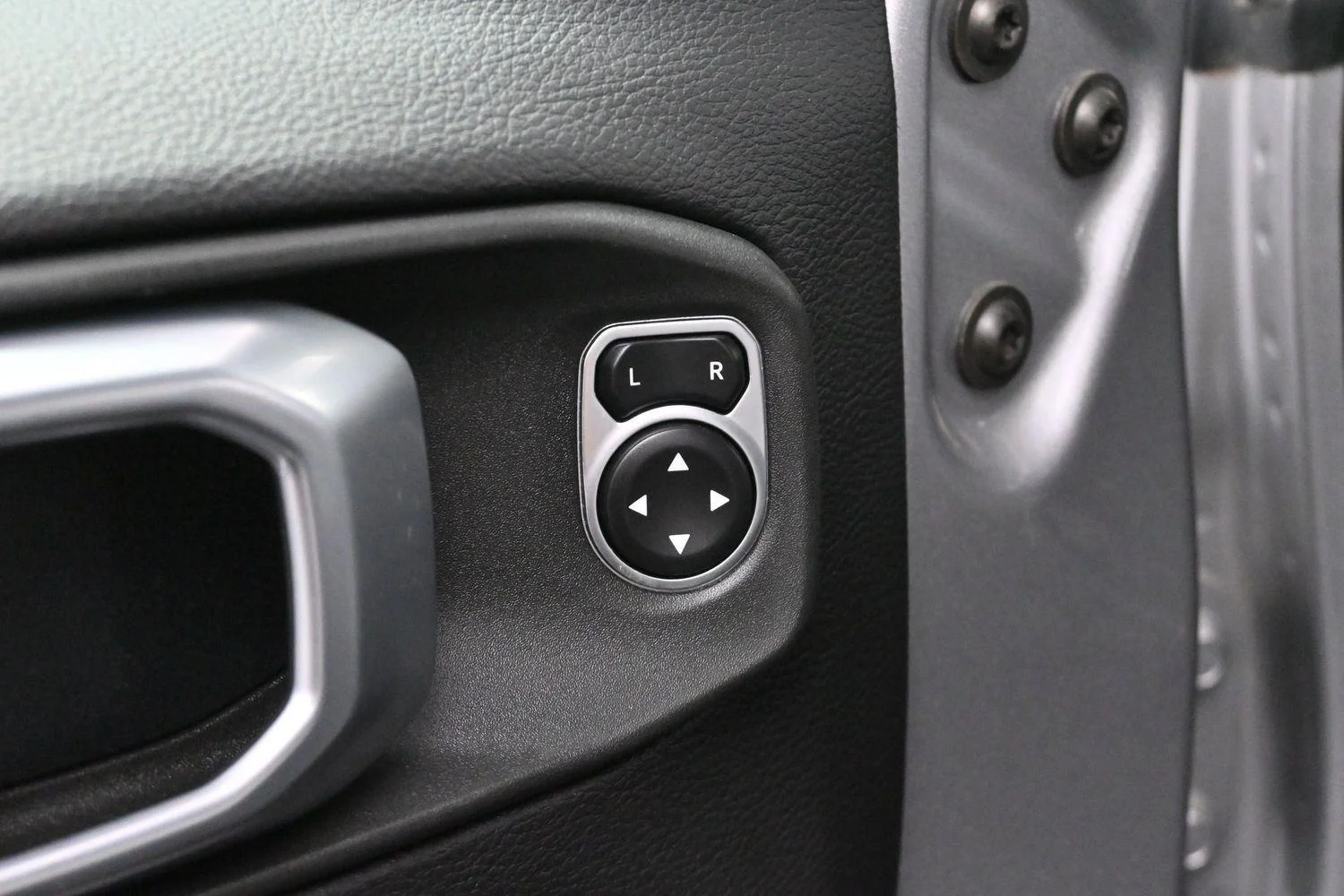 Used 2020 Billet Silver Metallic Clearcoat Jeep Rubicon image 10