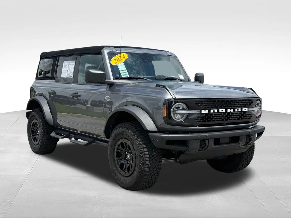 Used 2024 Gray Ford Wildtrak image 32
