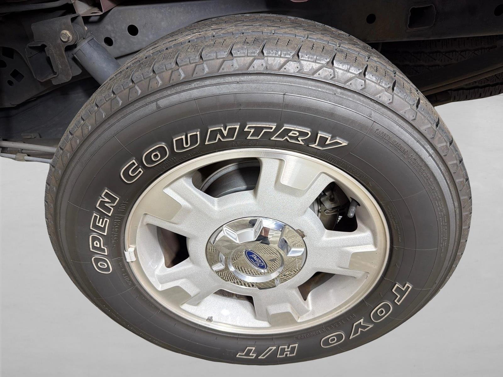 Used 2010 Red Candy Metallic Ford XLT image 19