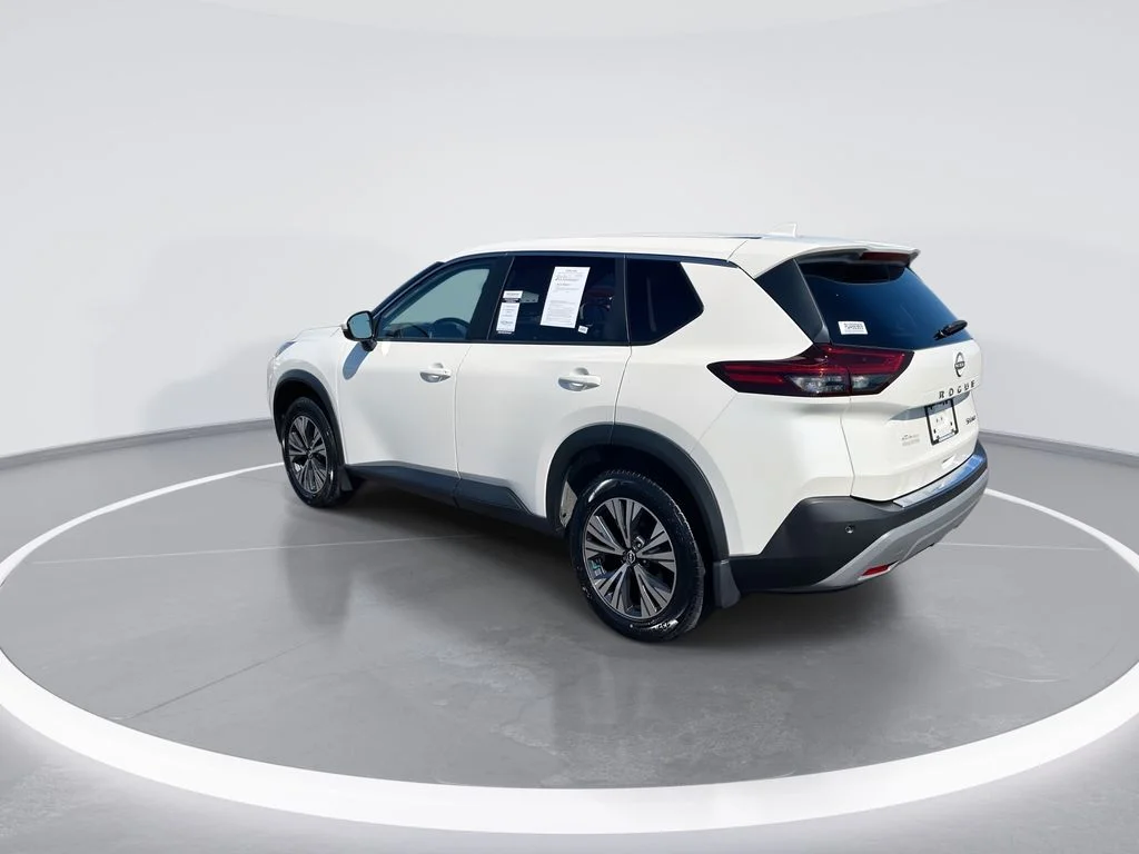 Used 2023 White Nissan SV image 6