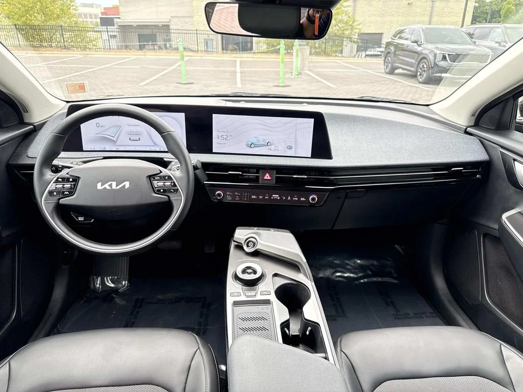Used 2024 Gray Kia Light image 11
