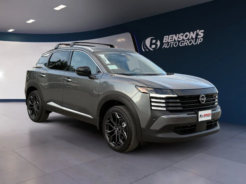 New 2027 Gray Nissan SR image 7