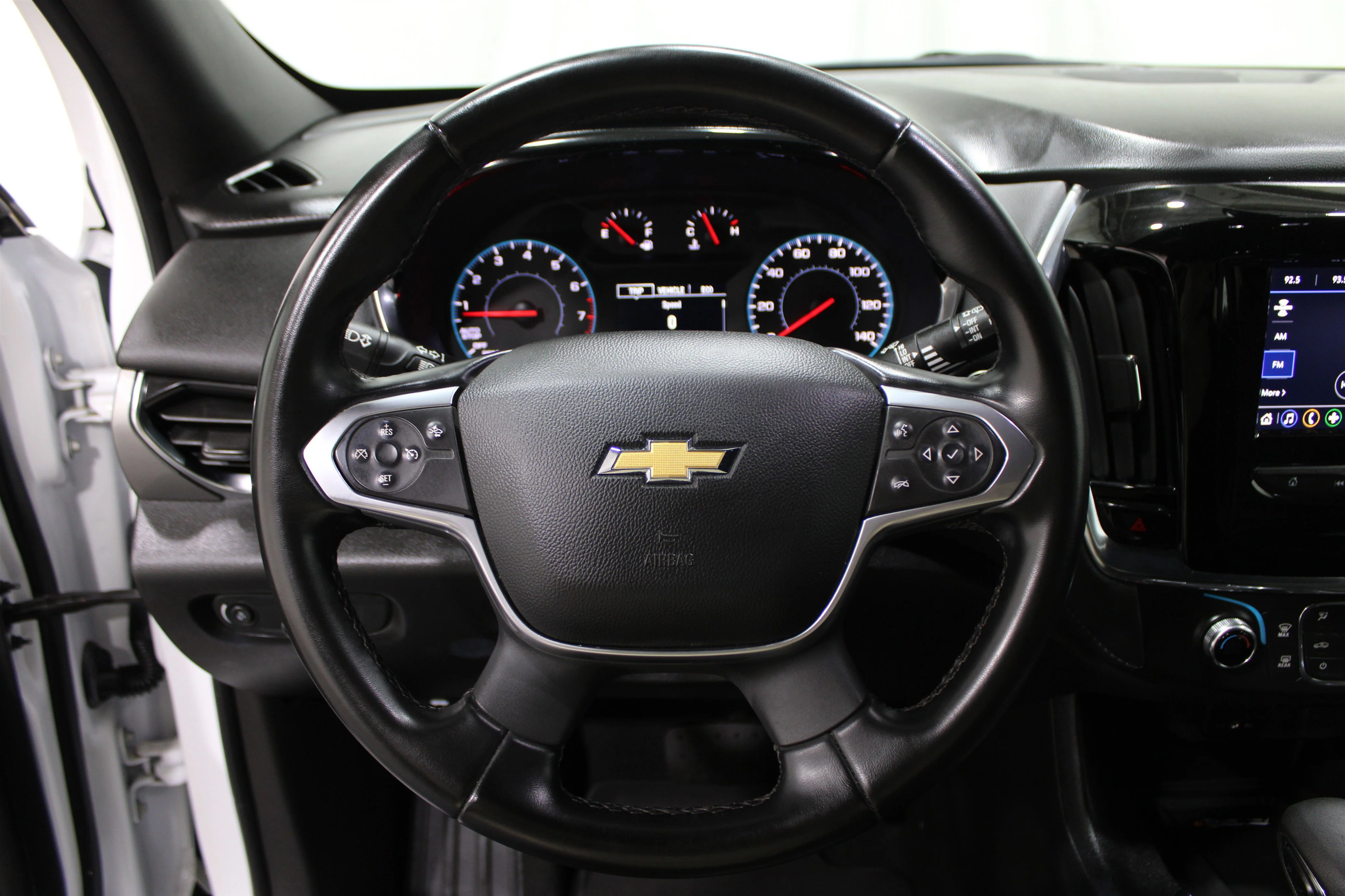 2023 Chevrolet Traverse 1LT - Photo 9