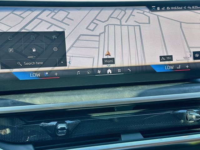 New 2027 White BMW xDrive40i image 10