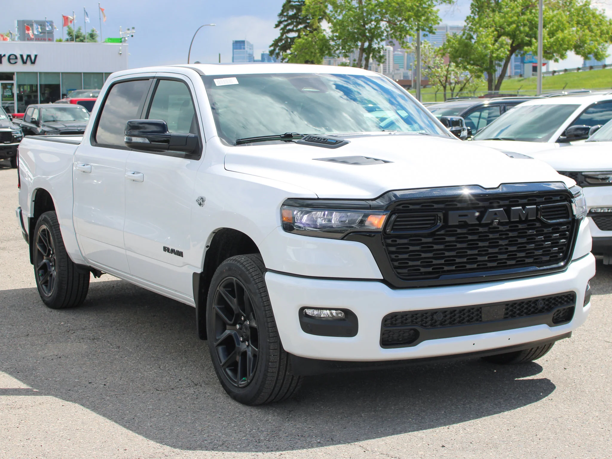 New 2026 White RAM Sport* HEMI V8 image 7