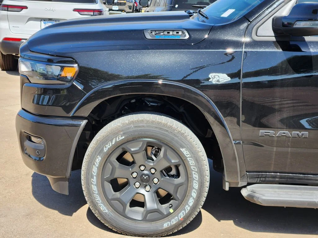 New 2026 Diamond Black Crystal Pearl-Coat Exterior Paint RAM Big Horn/Lone Star image 6