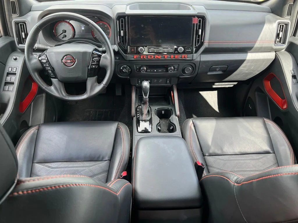 Used 2025 Black Nissan PRO-4X image 11