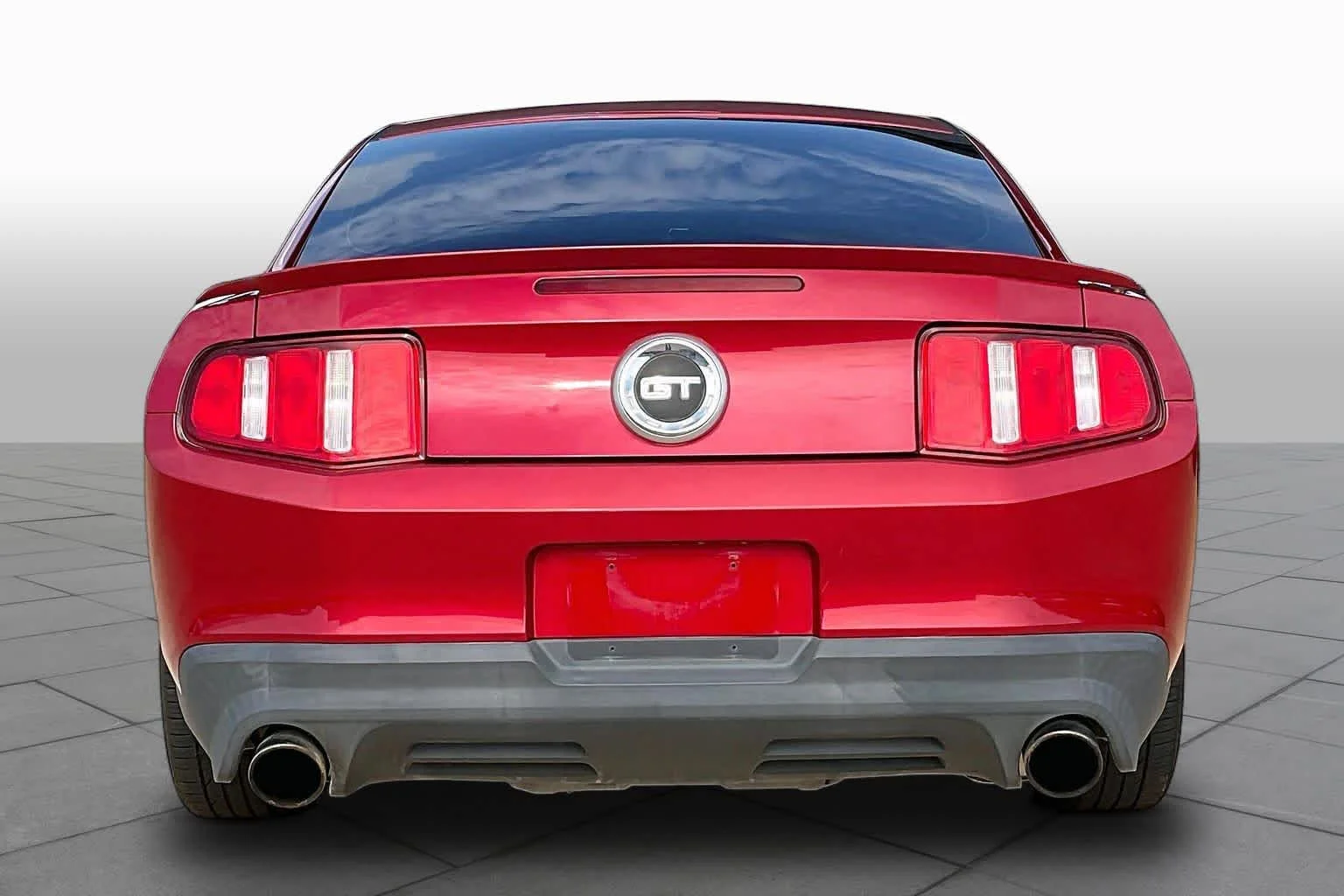 Used 2011 Red Candy Metallic Tinted Clearcoat Ford GT Premium image 3
