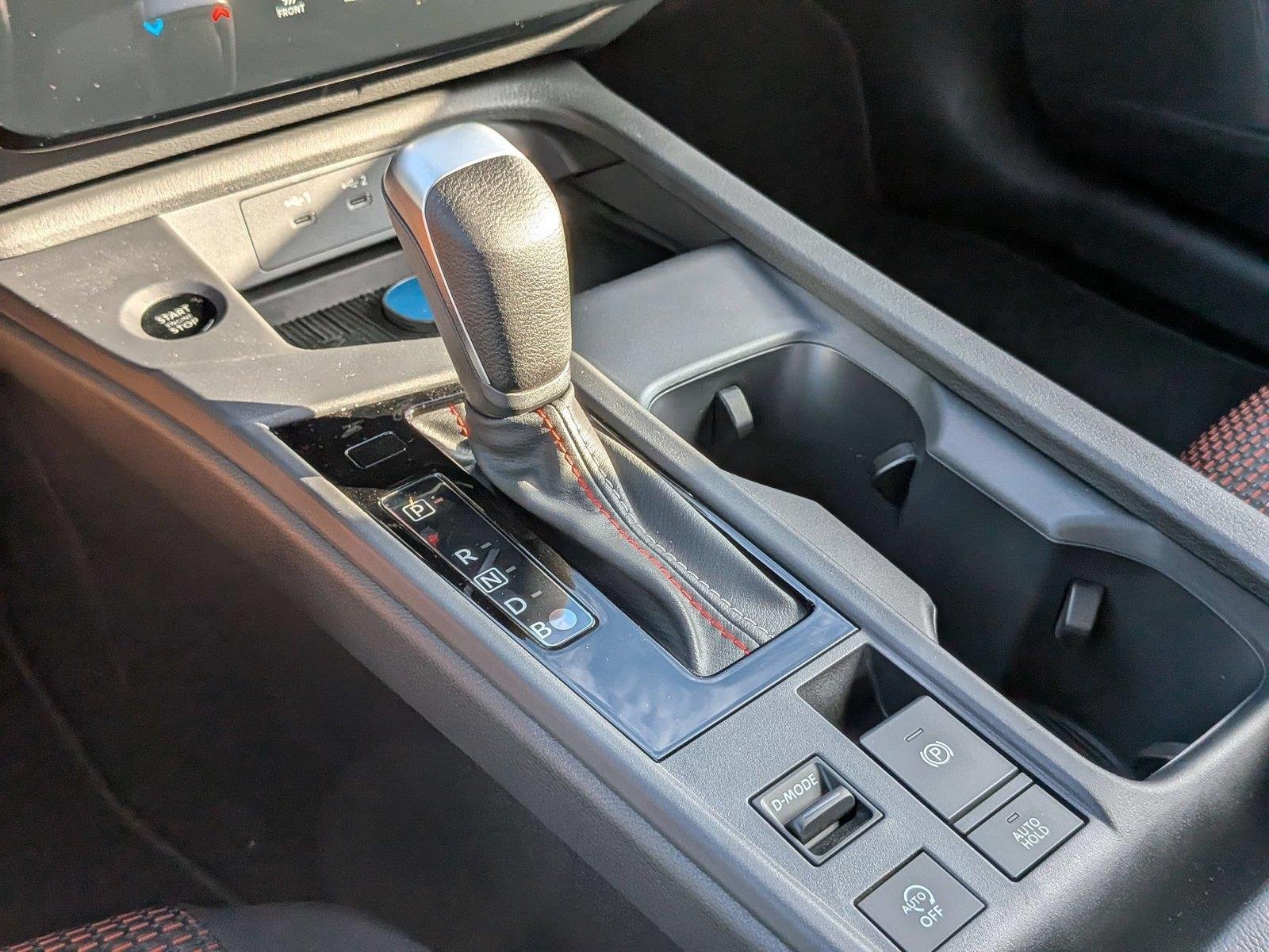 New 2027 Atlantic Gray Metallic / Super Black Two-tone Nissan SR image 28