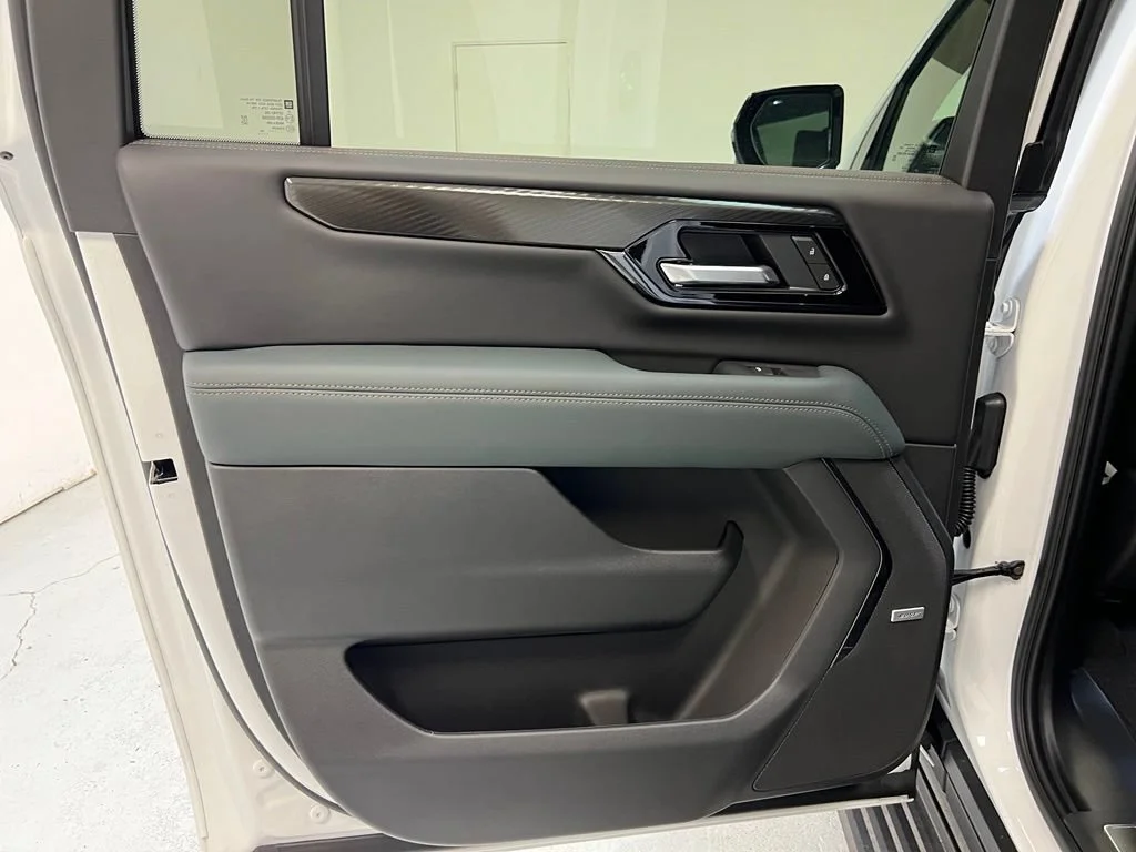 2026 GMC Yukon XL AT4 - Photo 27