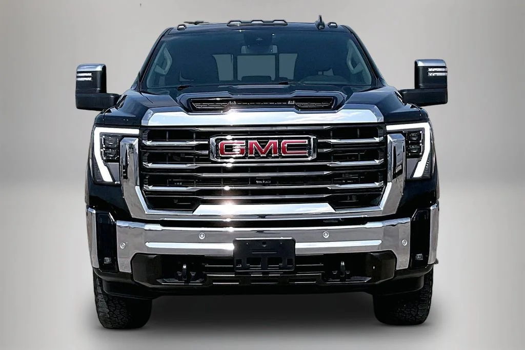 Used 2024 Black GMC SLT image 3