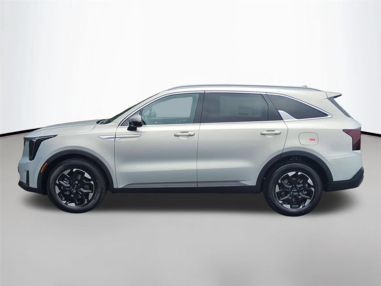 New 2026 Ivory Silver Kia S image 2