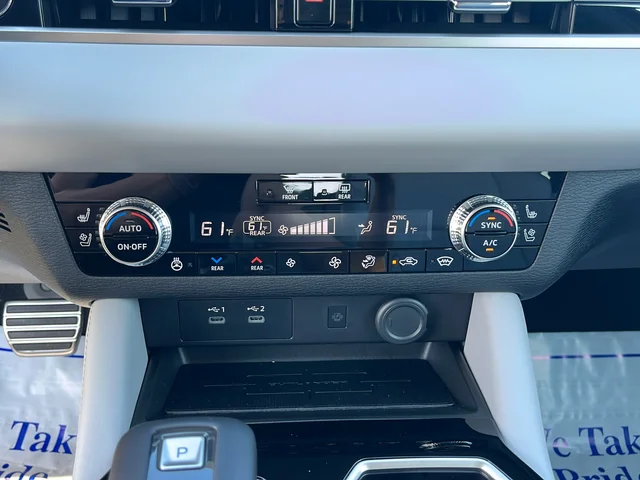 Used 2025 Black Mitsubishi Platinum Edition image 30