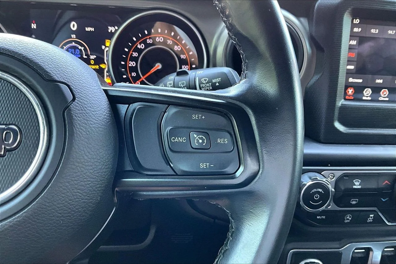 Used 2021 Gray Jeep Sport S image 27