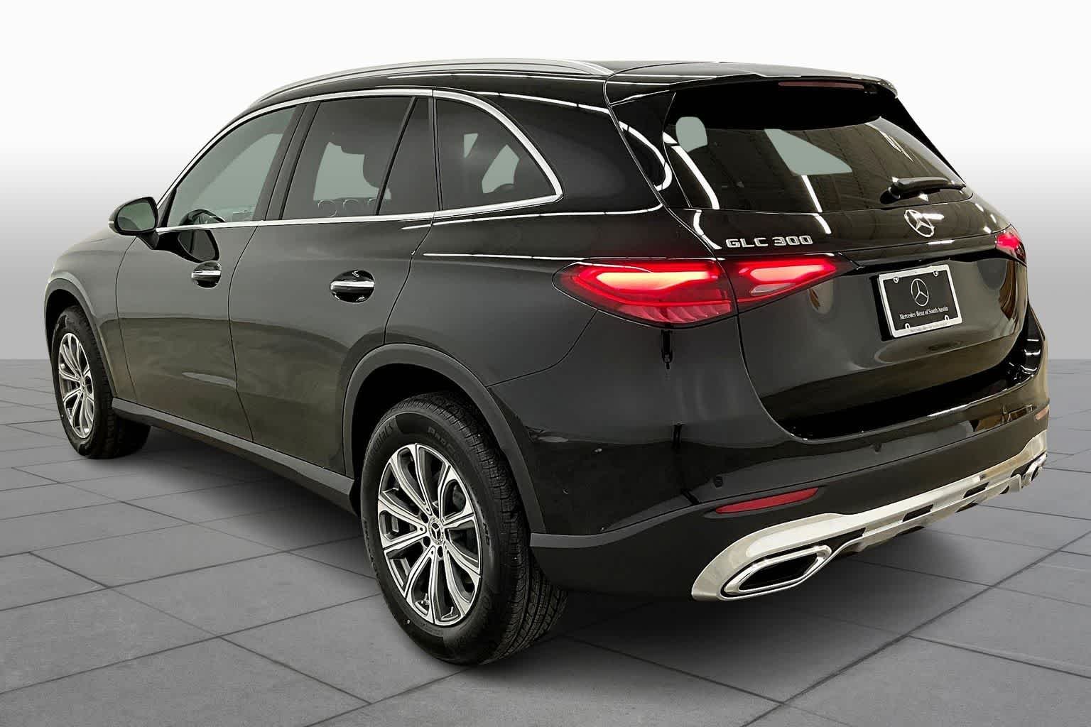 New 2026 Black Mercedes-Benz GLC 300 image 12