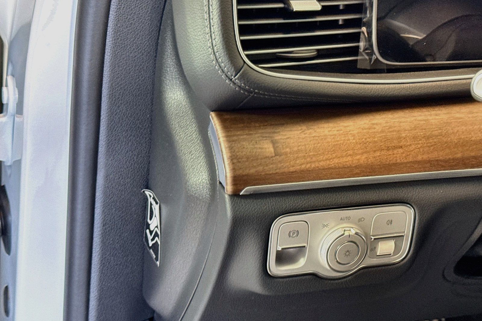New 2026 Polar White Mercedes-Benz GLS 450 image 10