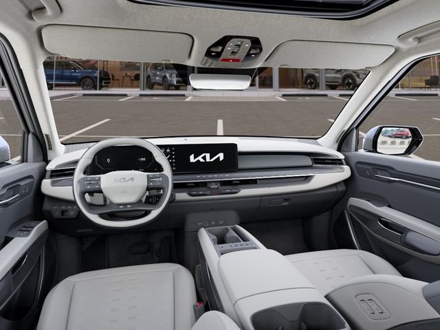New 2026 White Kia Wind image 14