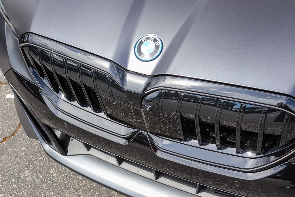 New 2027 Frozen Deep Grey BMW 550e xDrive image 11