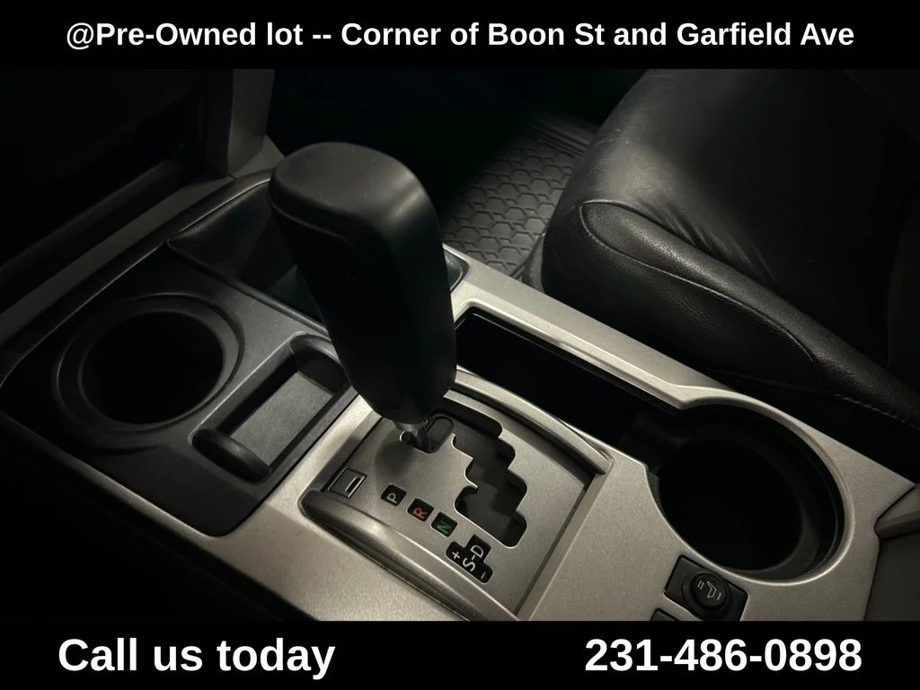 Used 2011  Toyota Trail image 24