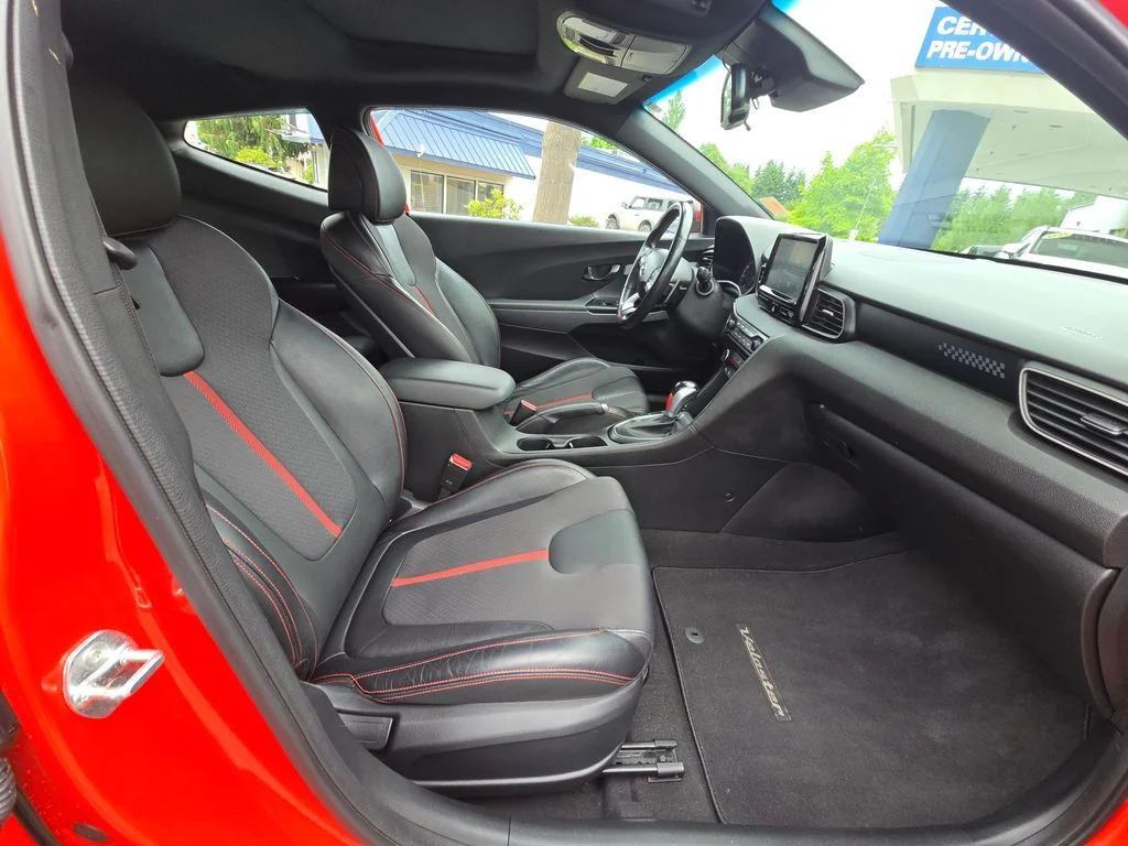 2021 Hyundai Veloster - Photo 11