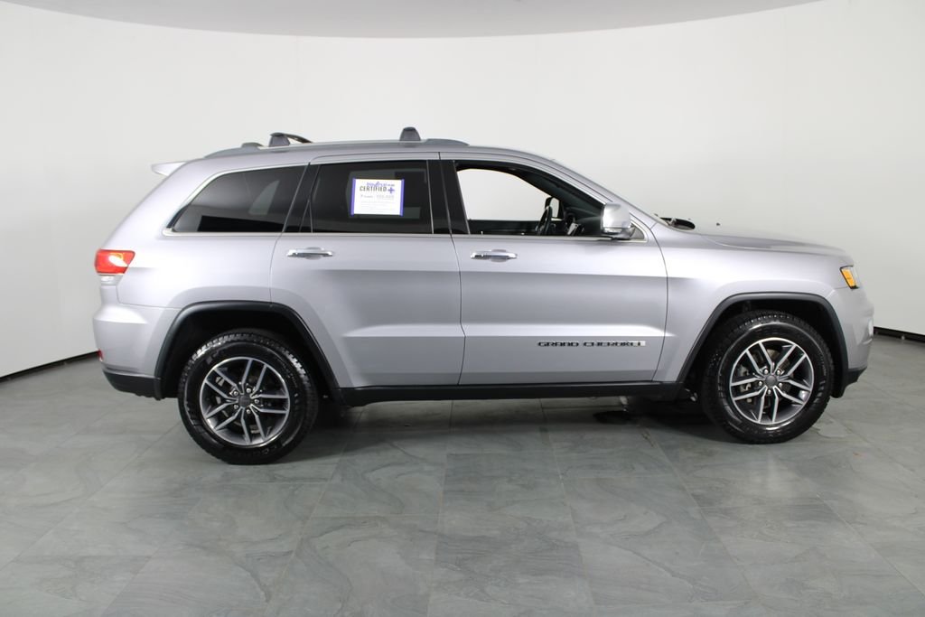Used 2019 Silver Jeep Limited image 11
