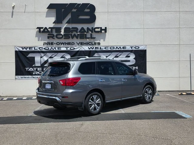 Used 2020 Gray Nissan S image 7
