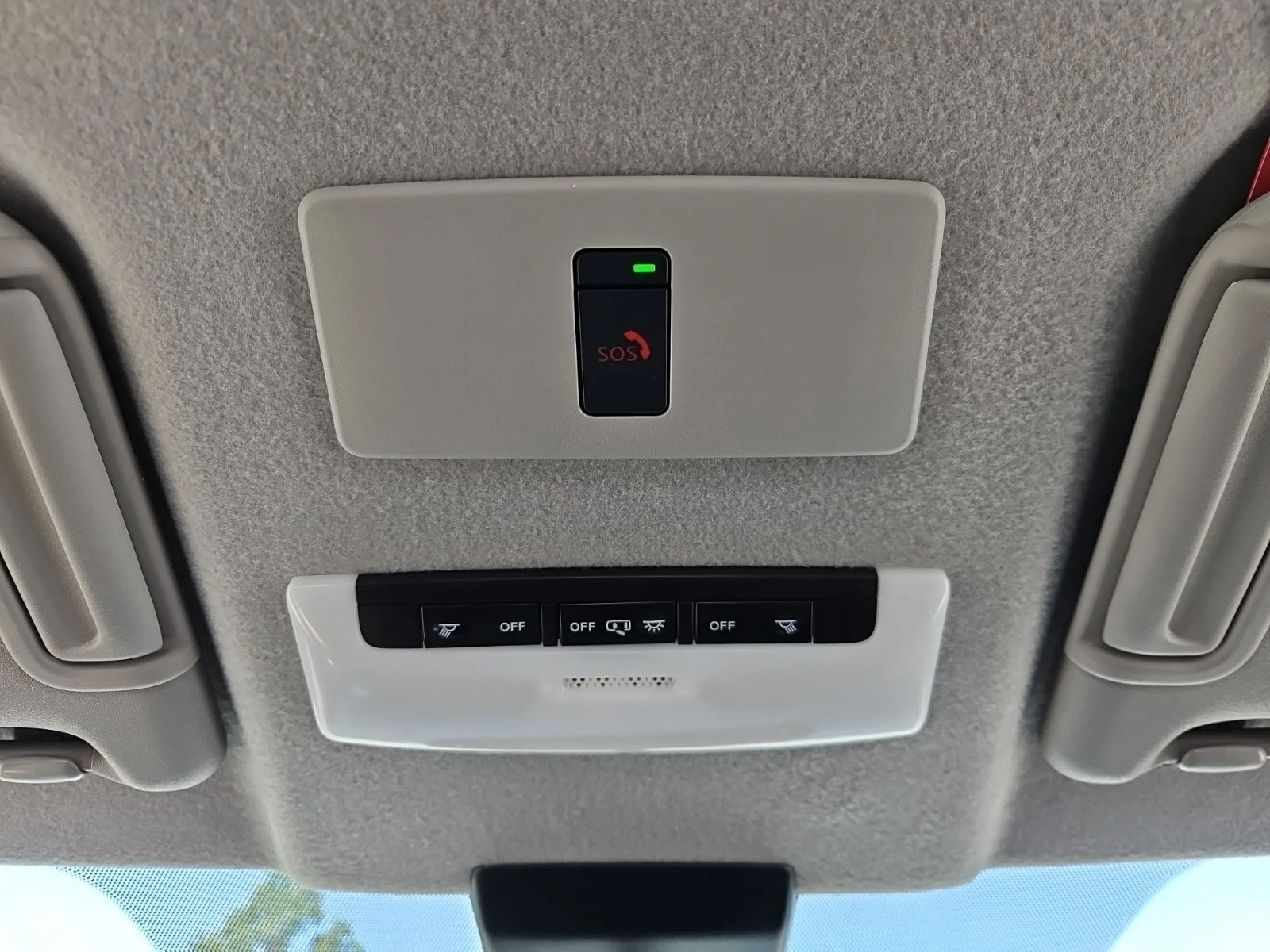 Used 2024 White Nissan SR image 11