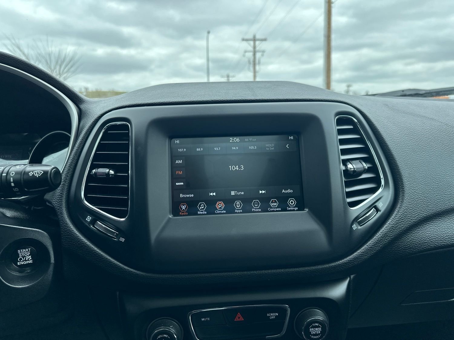 Used 2021 Blue Jeep Latitude image 45