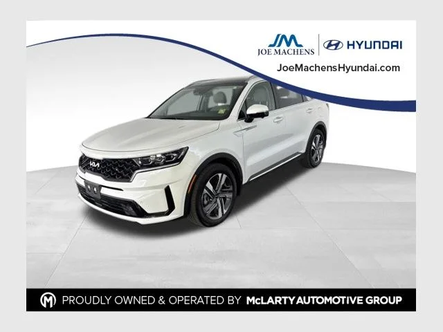 Used 2023 White Kia SX Prestige image 1